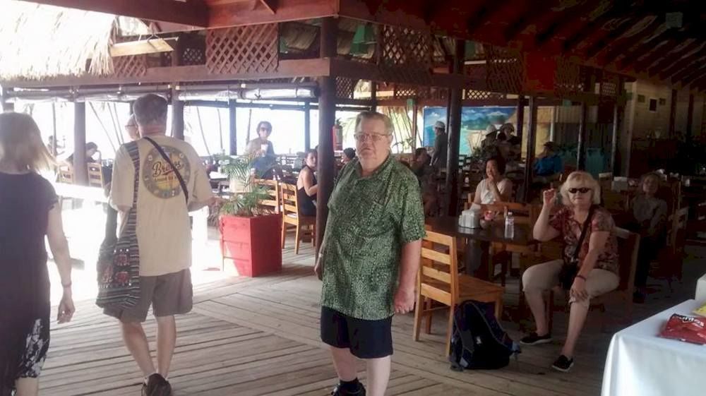 Las Palmas Beach Hotel Dixon Cove Bagian luar foto
